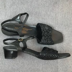 Salvatore Ferragamo 10.5N woven leather sandals